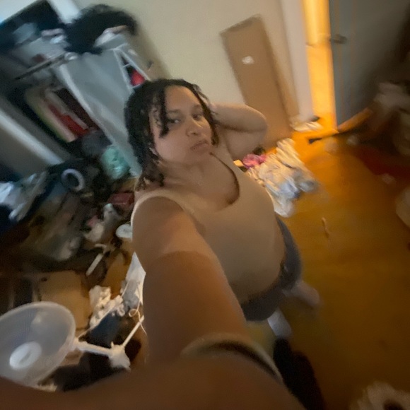 Meet your Posher, Bambi - Picture 1 of 1